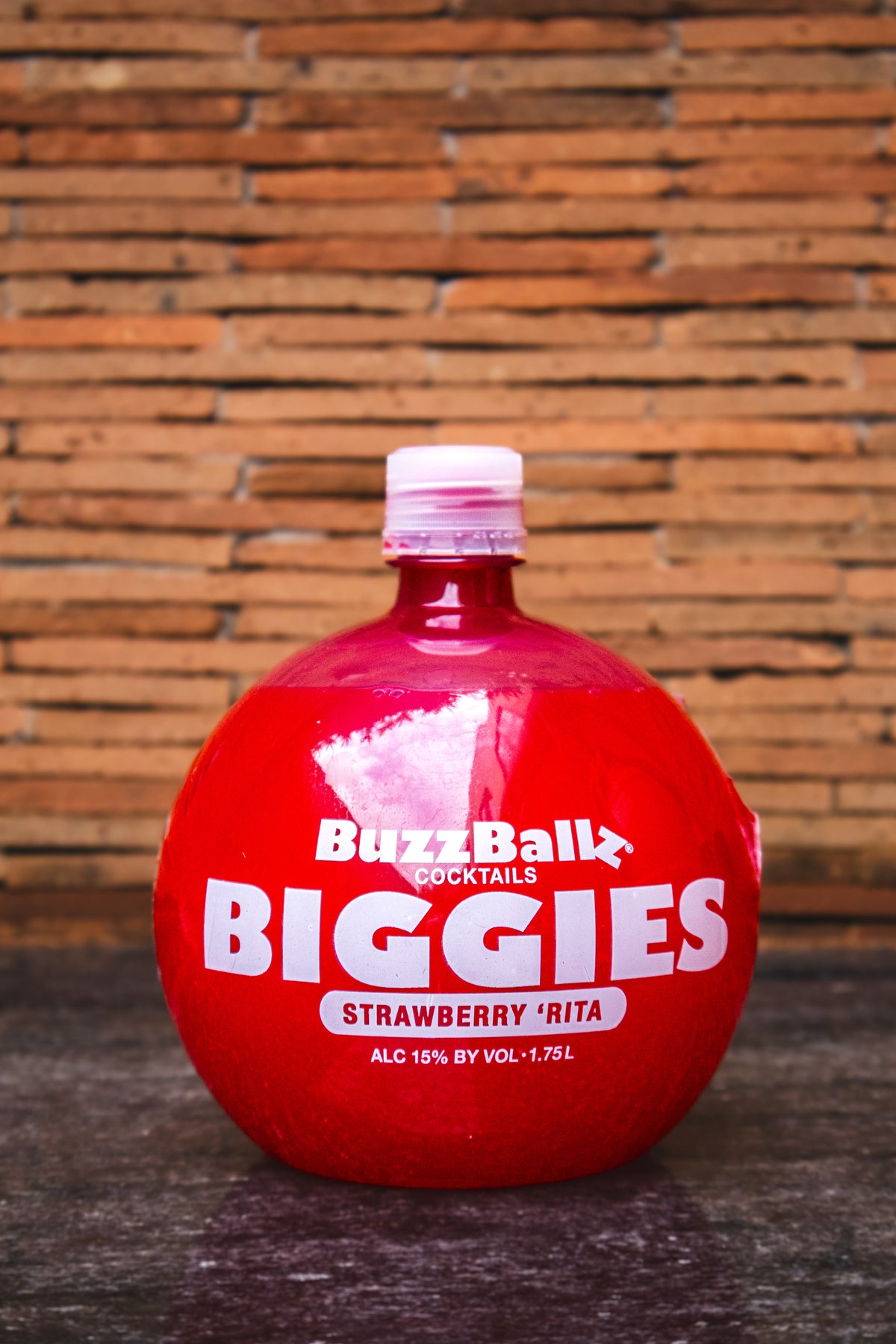 Buzzballz Biggies 1.75L Strawberry Rita